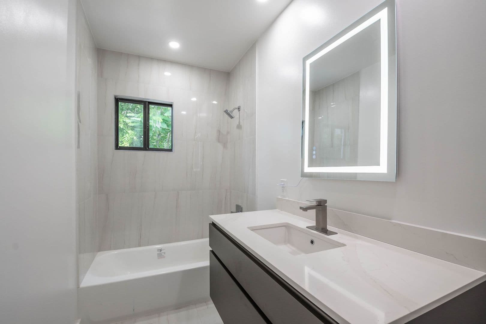 Miami Apartment: 25 NW 78th St