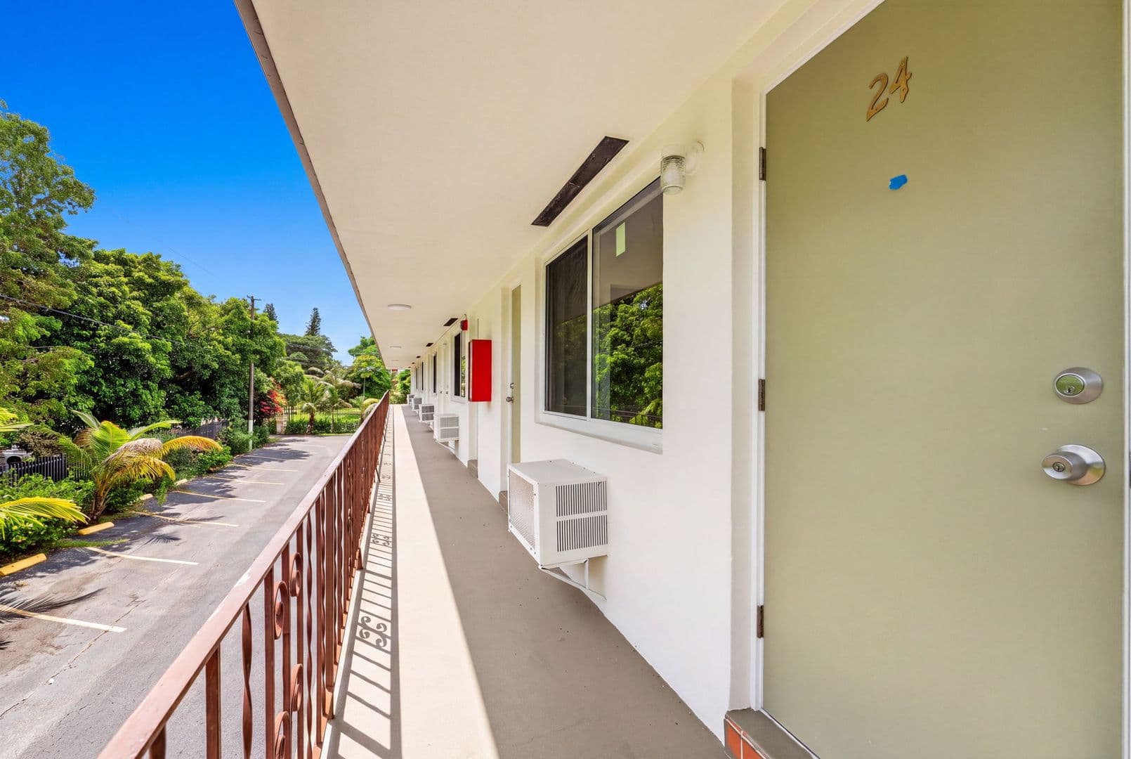 Miami Apartment: 60 NW 79th St