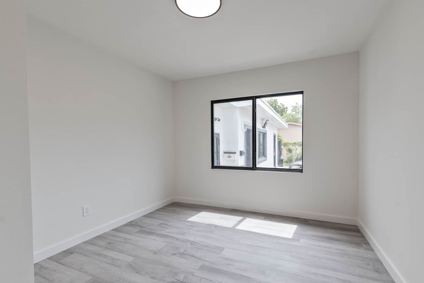 Miami Apartment: 25 NW 78th St