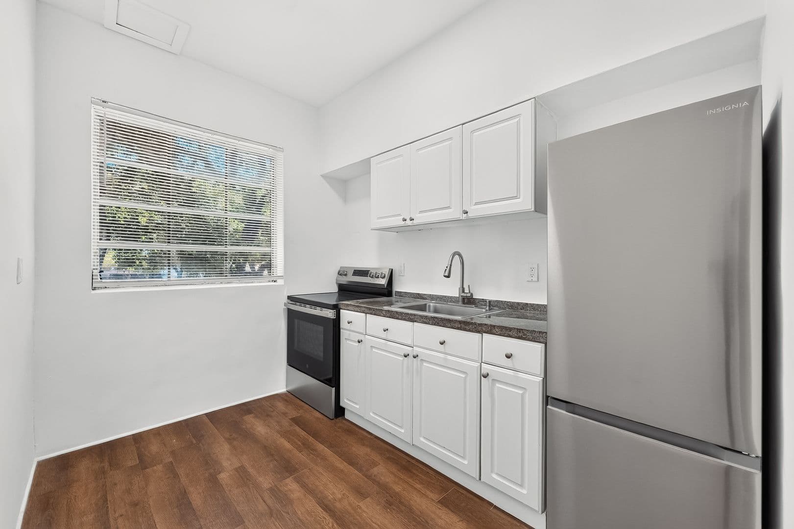 Miami Beach Apartment: 901 Pennsylvania Ave