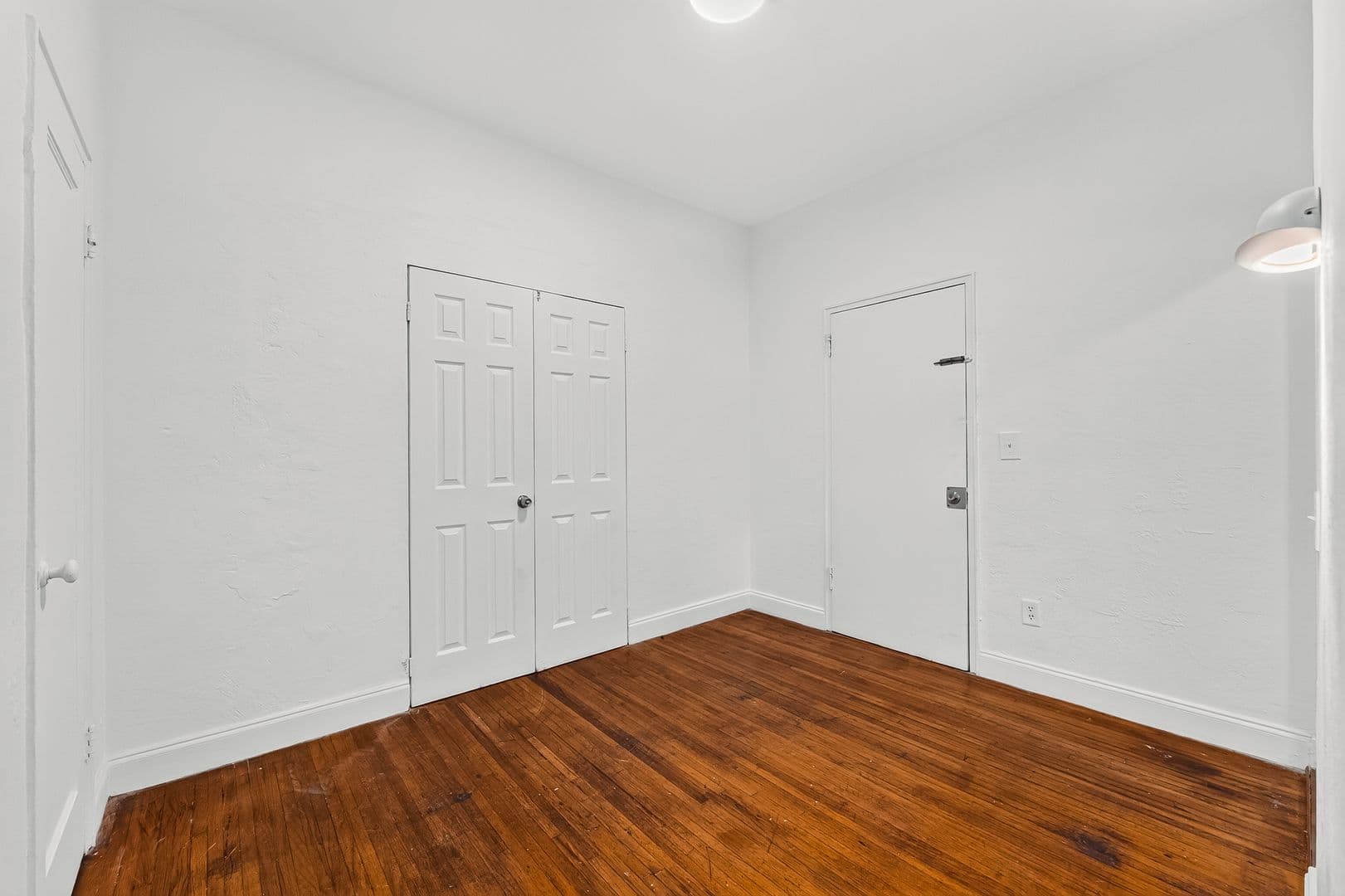 Miami Beach Apartment: 901 Pennsylvania Ave