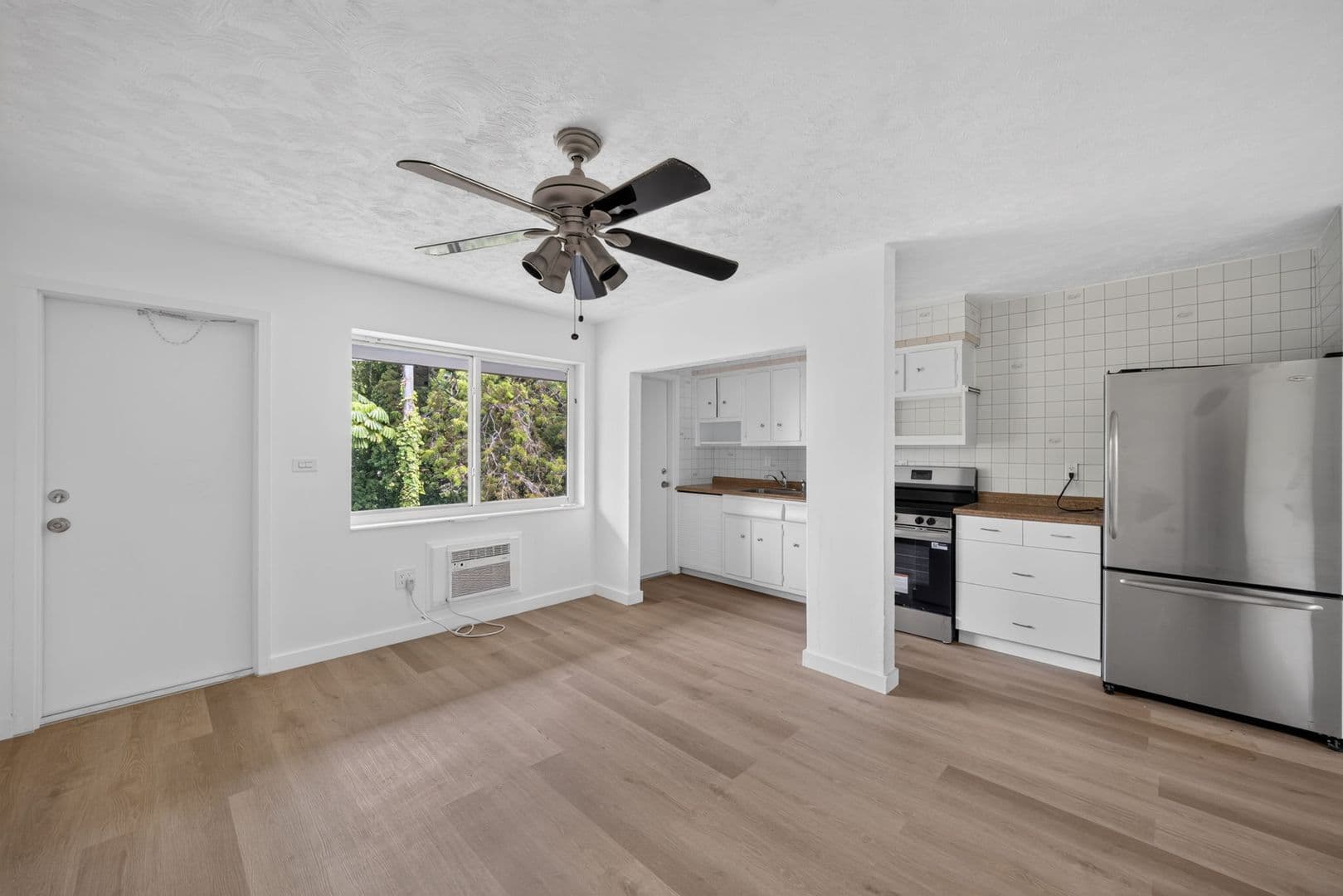 Miami Apartment: 60 NW 79th St