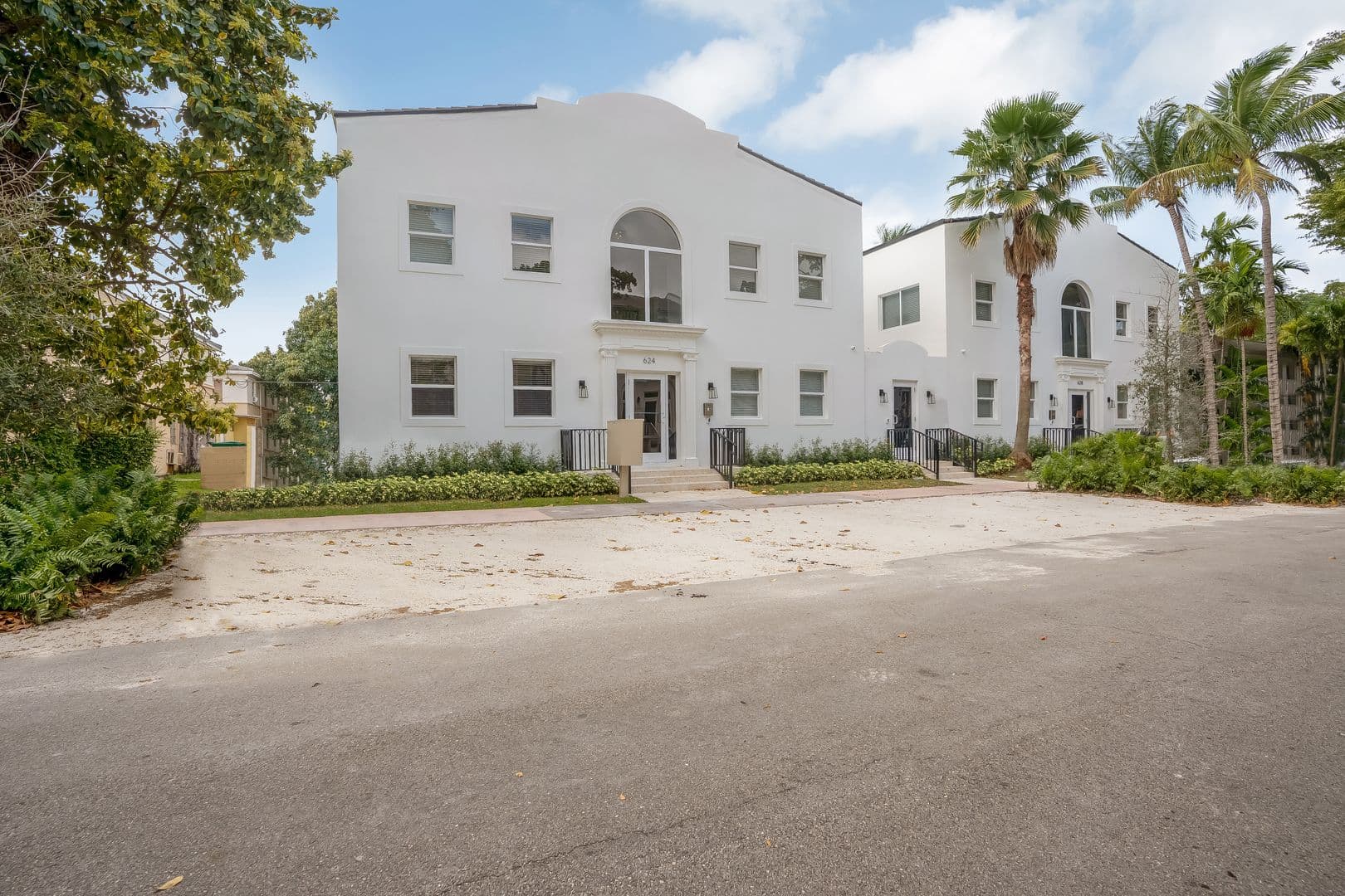 Coral Gables Apartment: 624-628 Santander