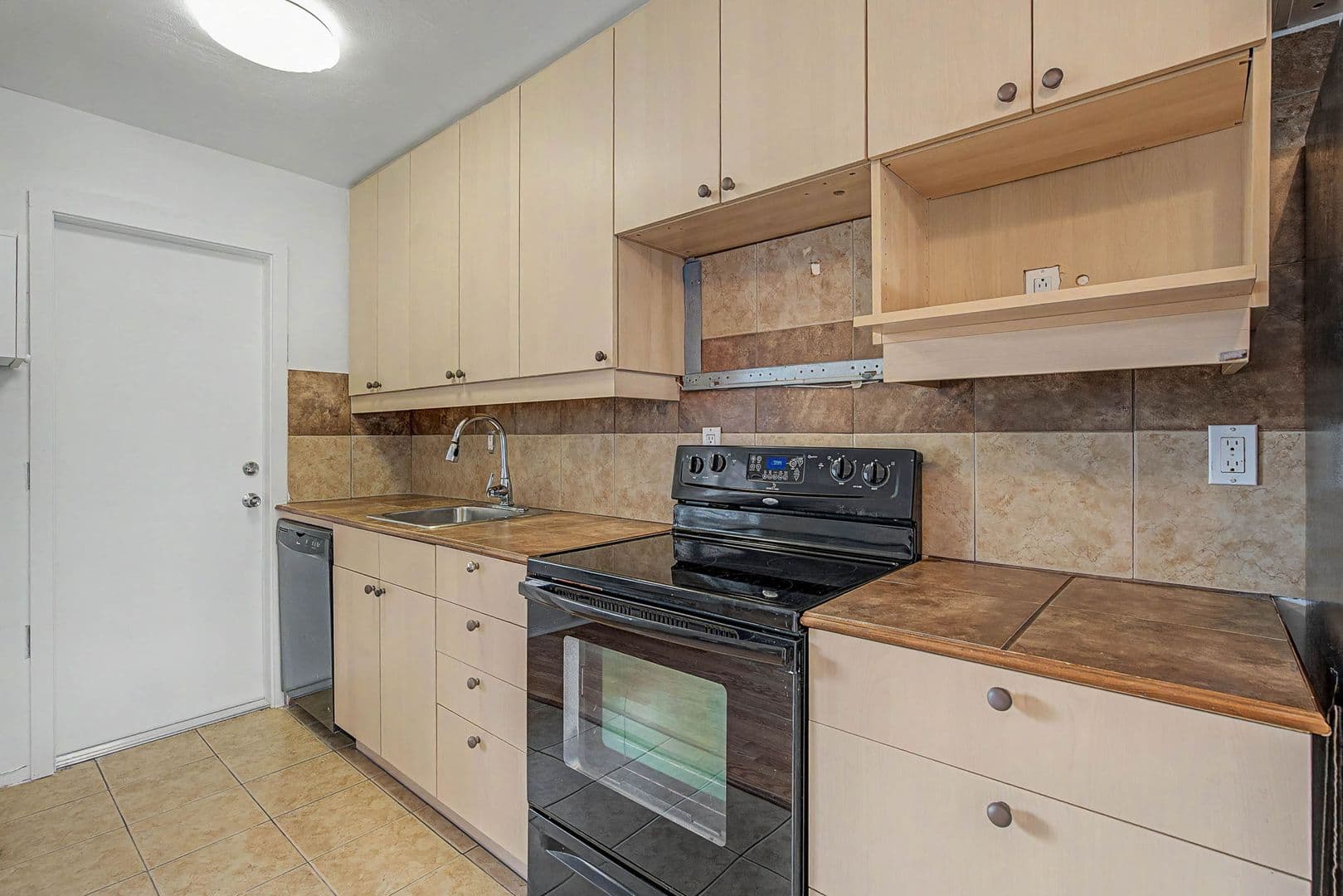 Miami Apartment: 60 NW 79th St