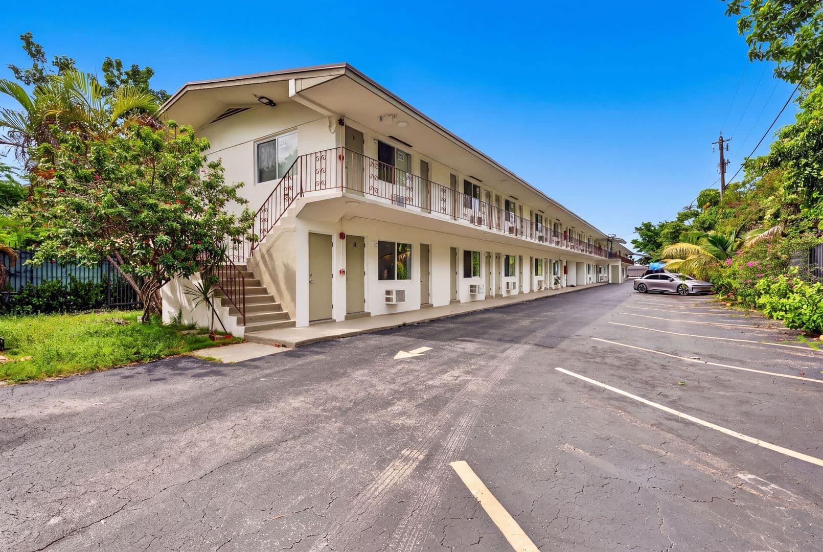 Miami Apartment: 60 NW 79th St