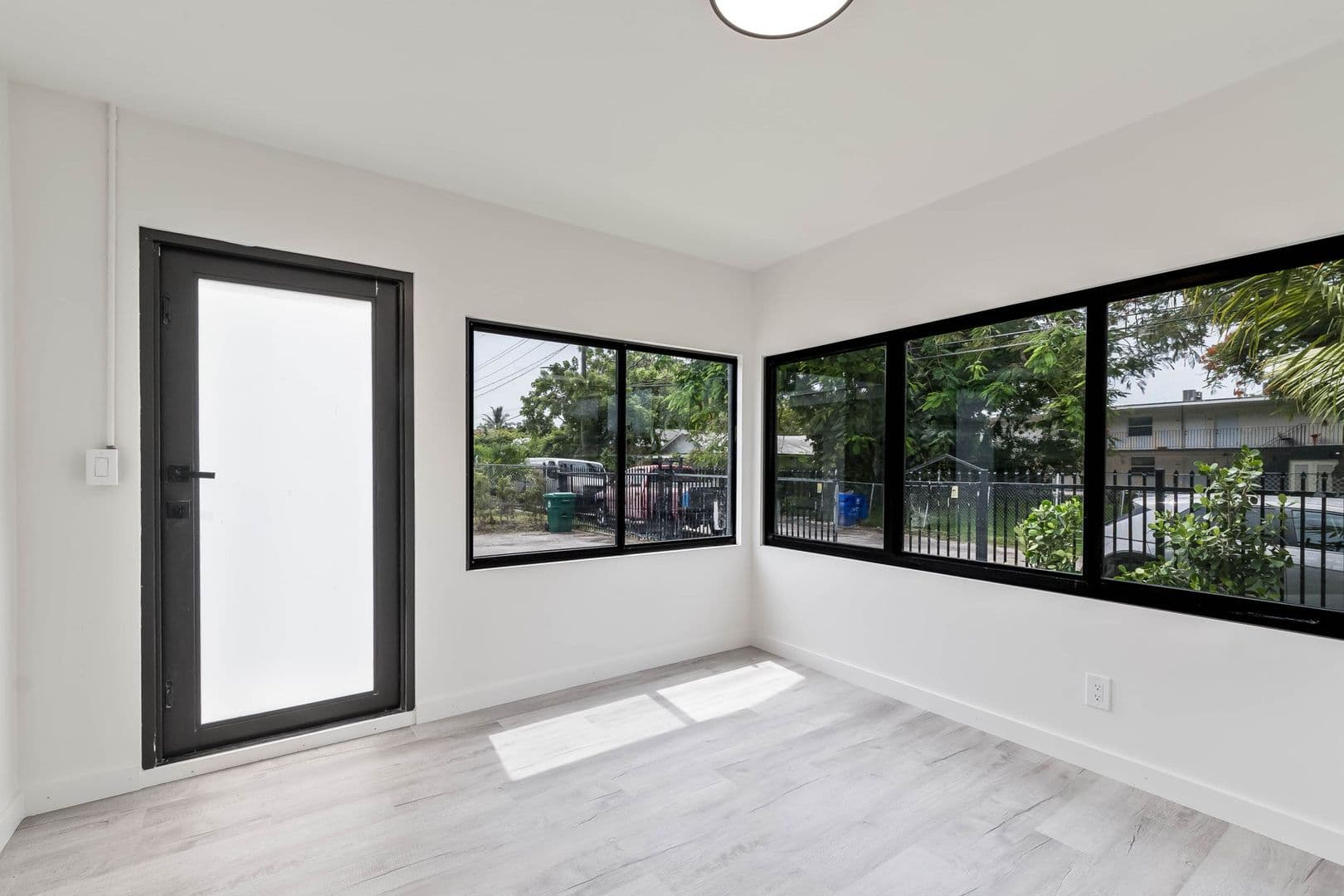 Miami Apartment: 25 NW 78th St