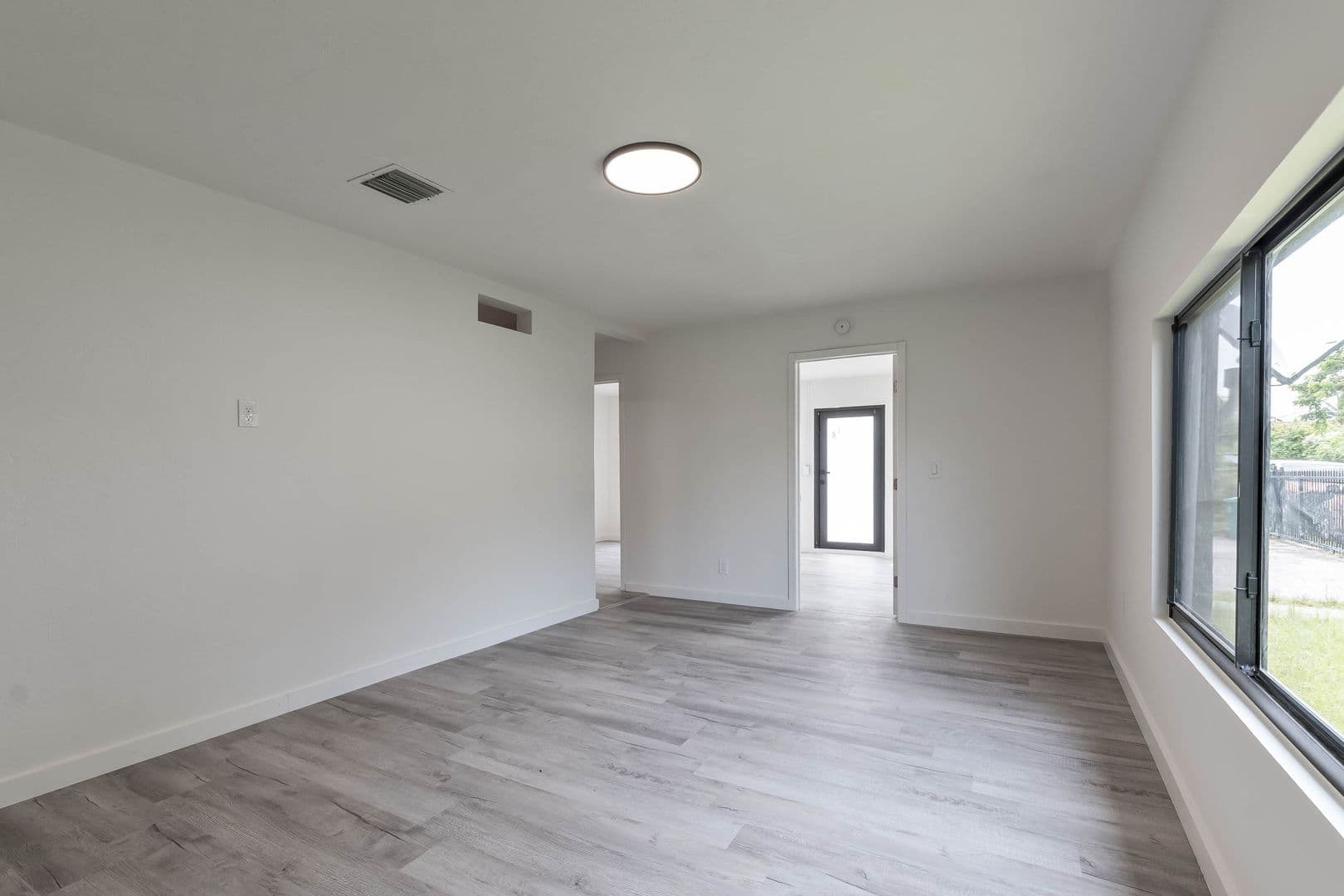 Miami Apartment: 25 NW 78th St