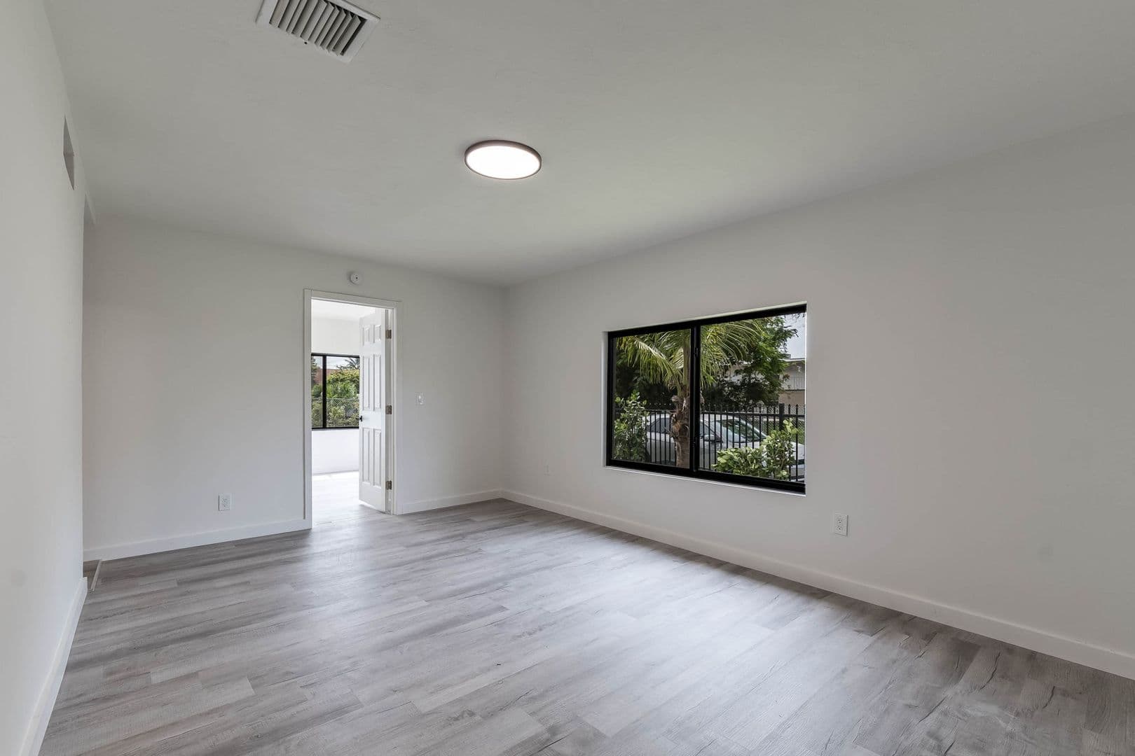Miami Apartment: 25 NW 78th St
