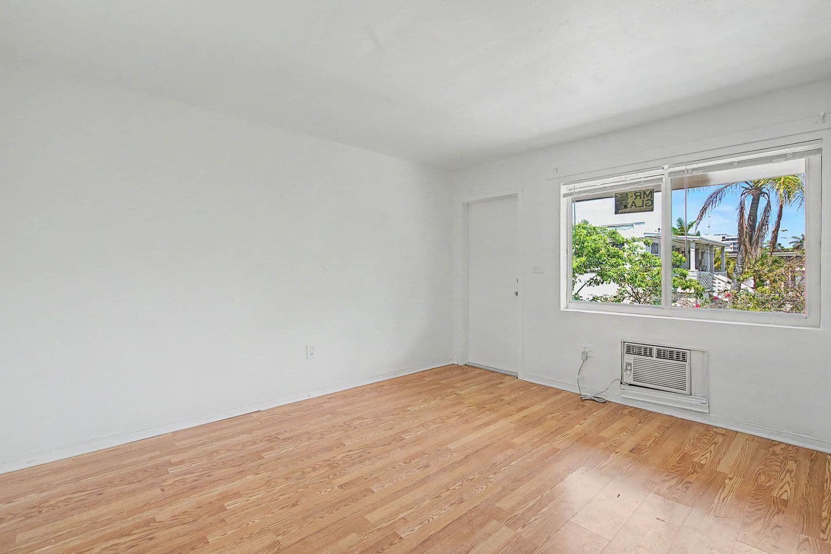 Miami Apartment: 60 NW 79th St