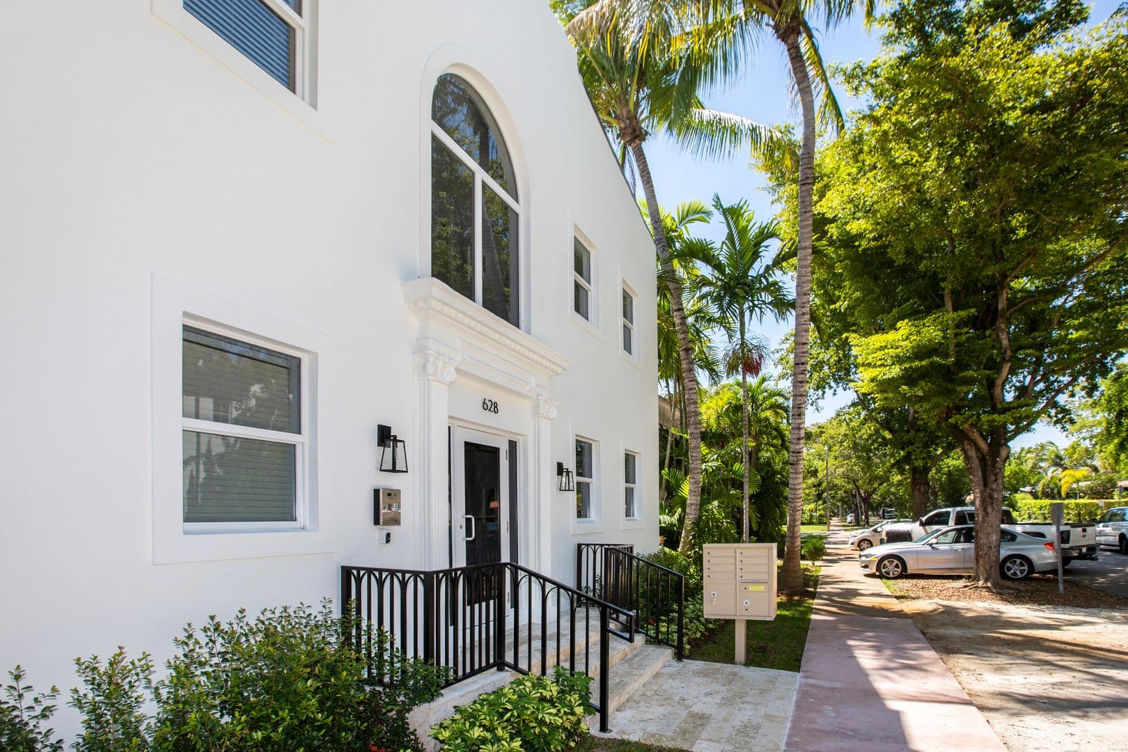 Coral Gables Apartment: 624-628 Santander