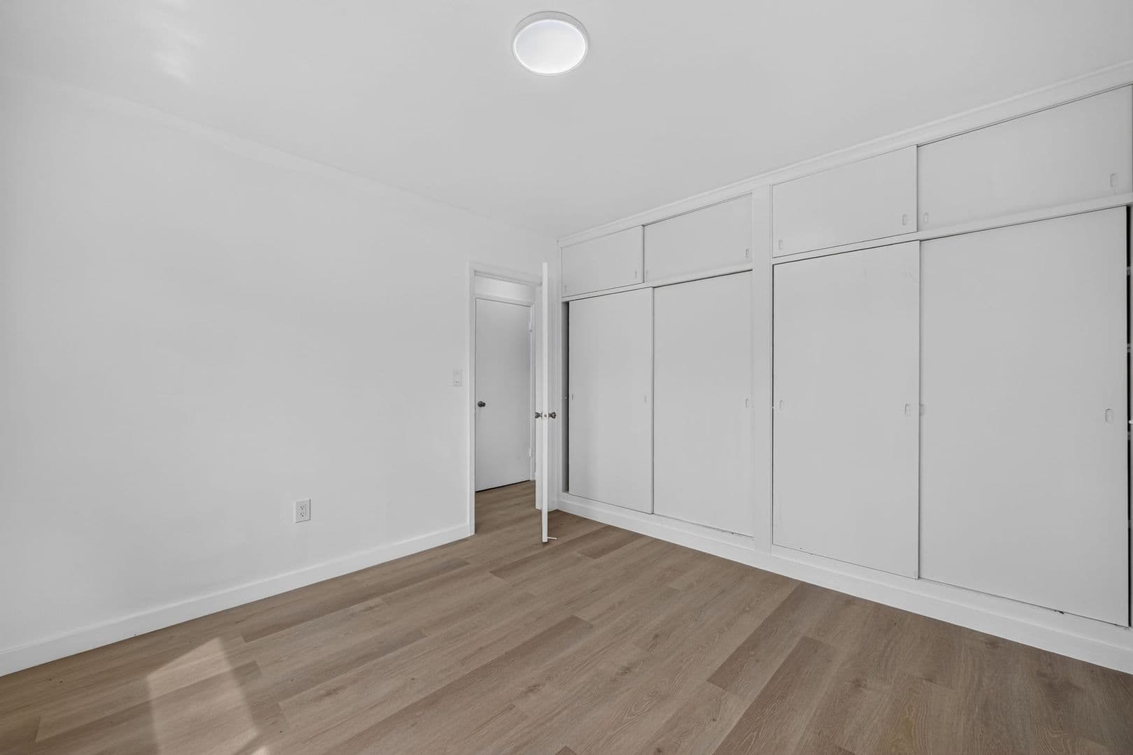 Miami Apartment: 60 NW 79th St