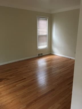 Warren House: 21099 Blackmar