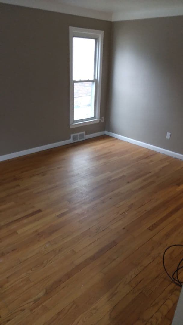 Warren House: 21099 Blackmar