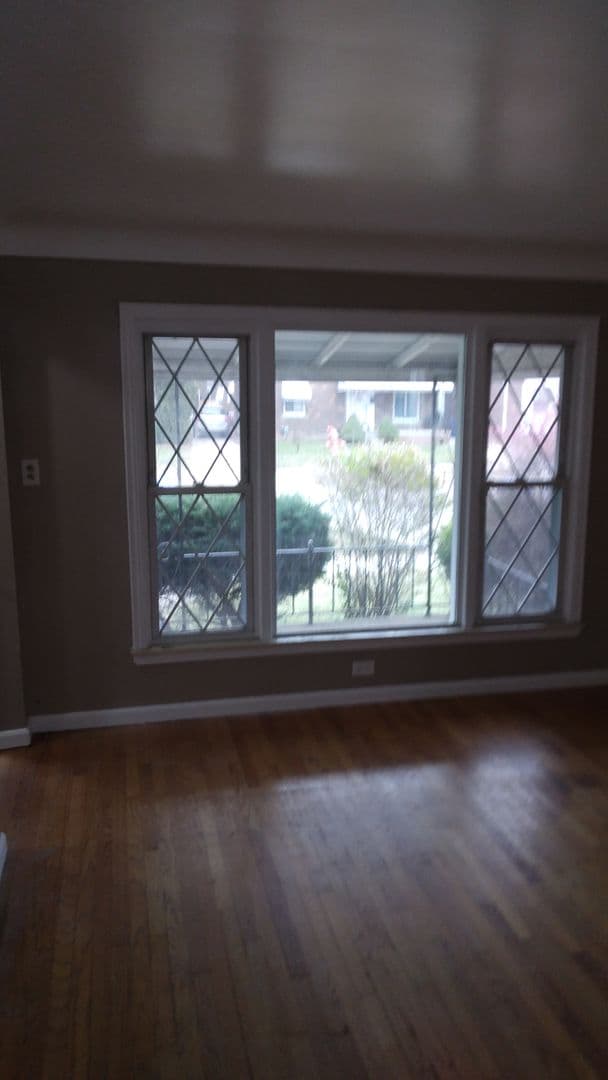 Warren House: 21099 Blackmar