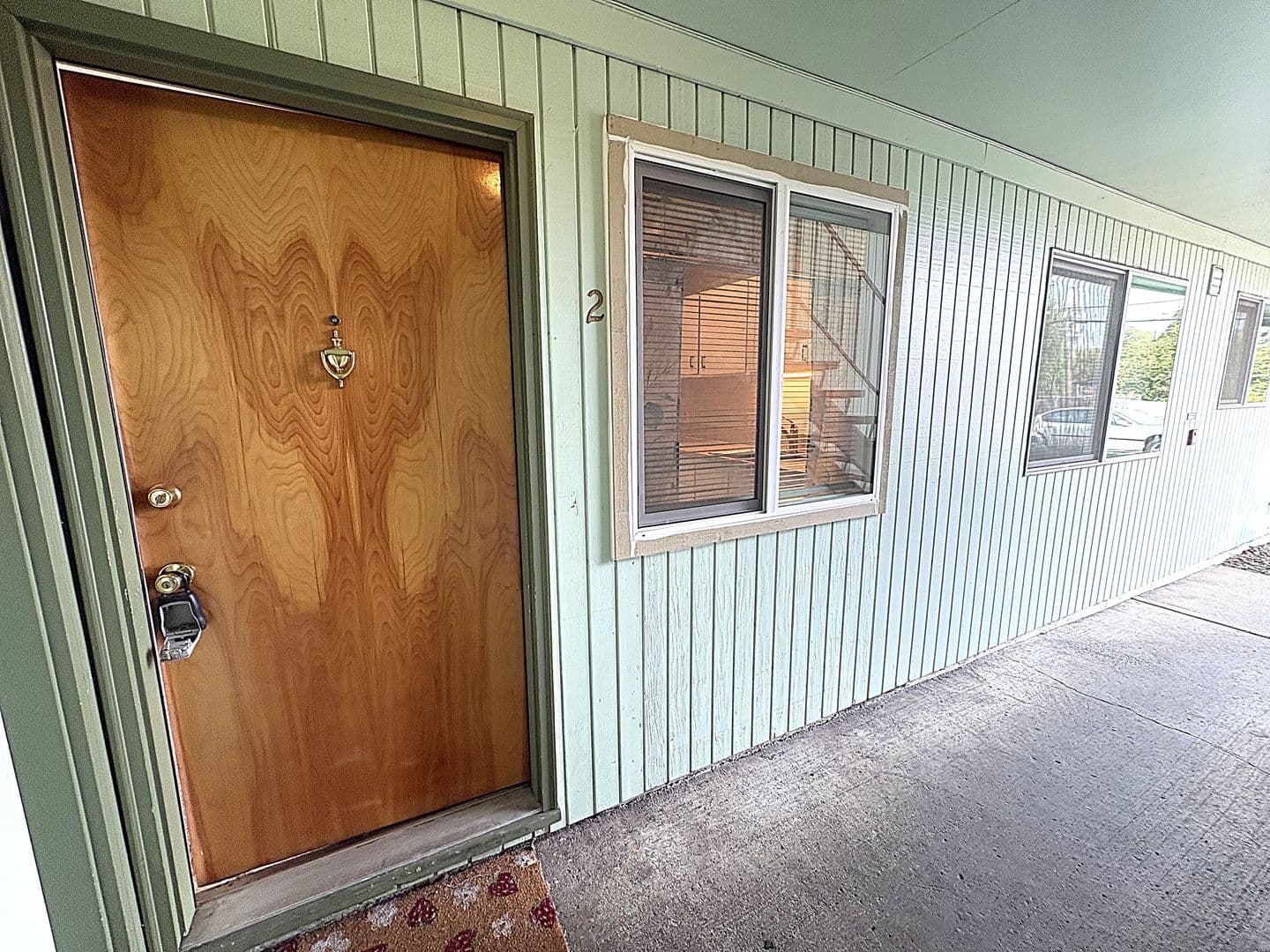 Portland Apartment: 5330 Southeast Lafayette St.