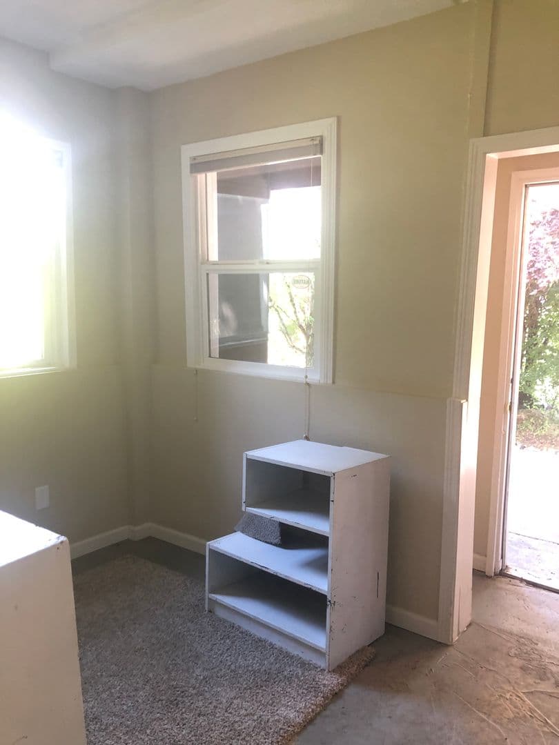 Portland Apartment: 4737 SE 28th Ave.