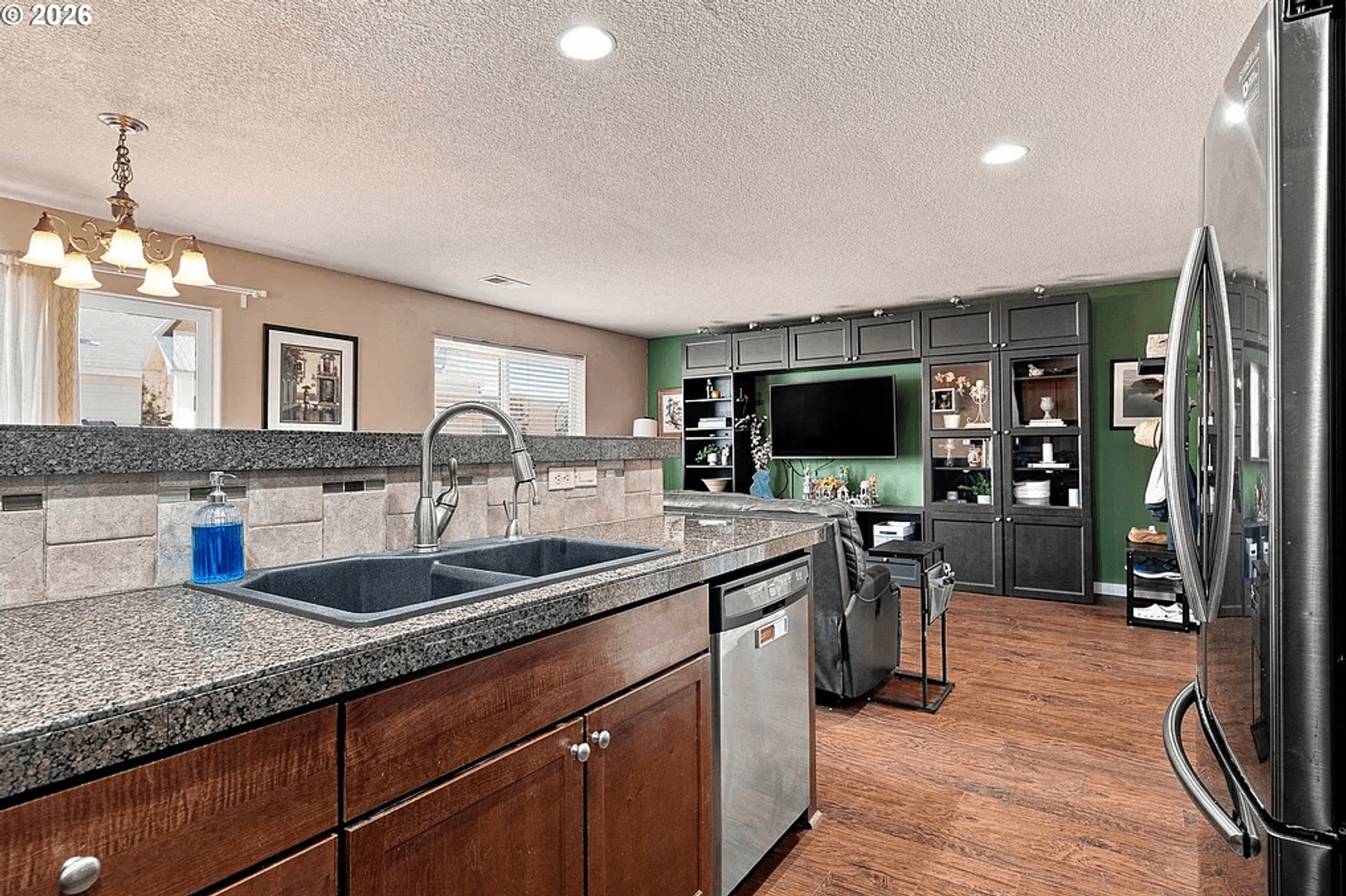 Canby House: 828 NW 1st Ave.