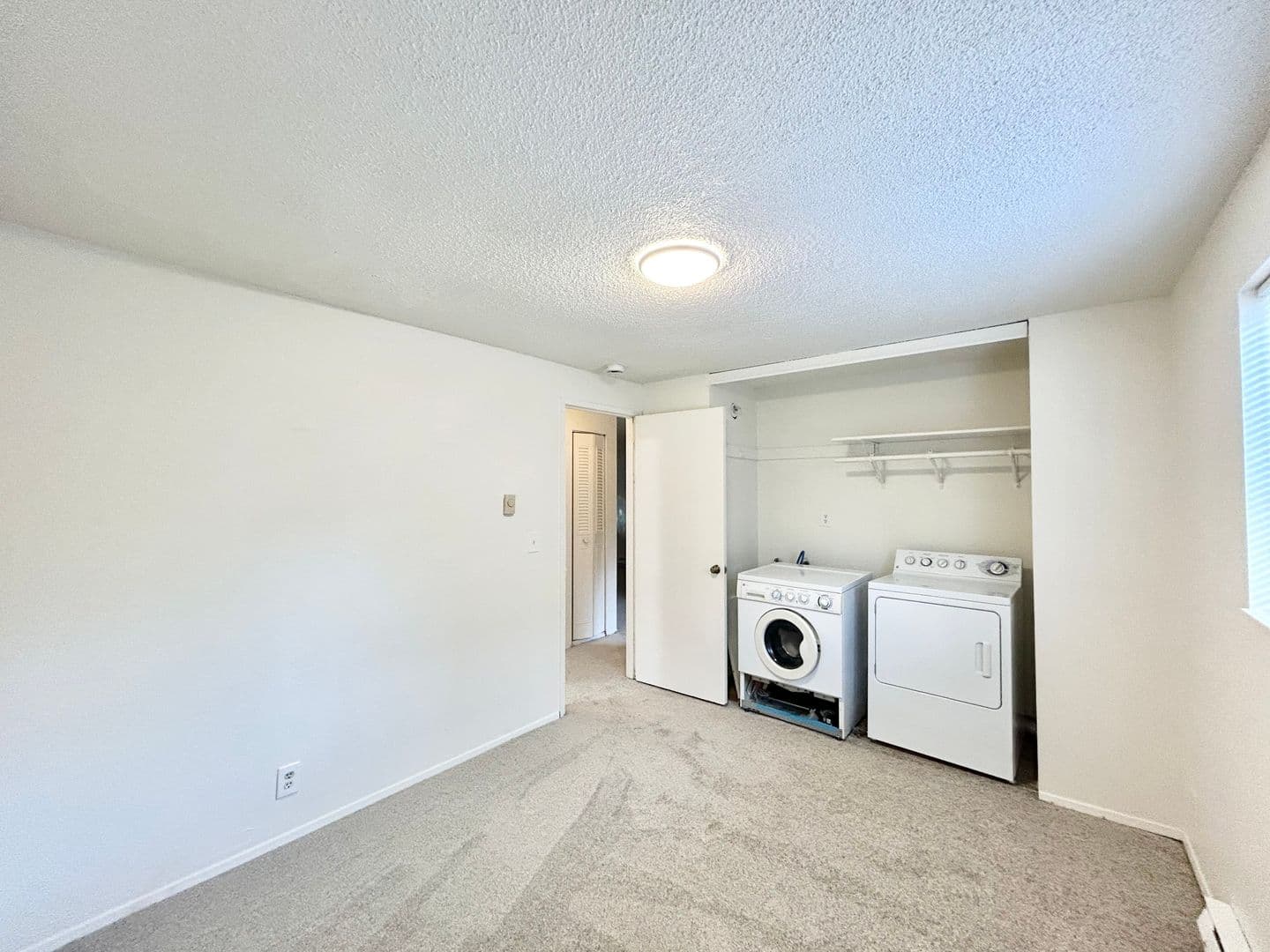 Portland Apartment: 8040 SW 19th Avenue