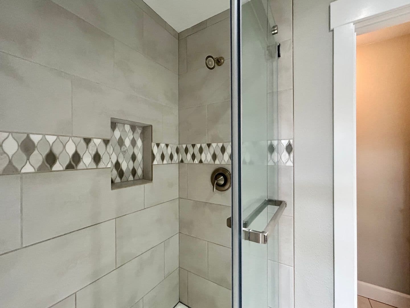 Hillsboro House: 113 NE 30th Ave