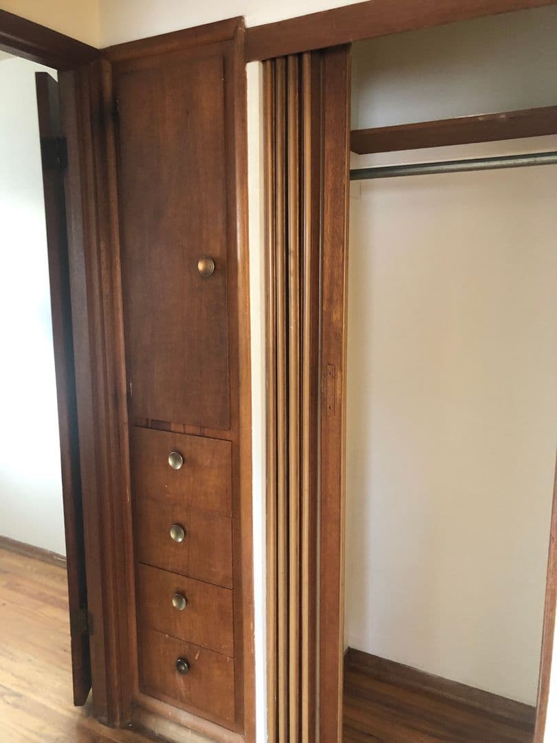 Portland Apartment: 5727-5731 NE Hassalo St. 1102 & 1107 NE 58th