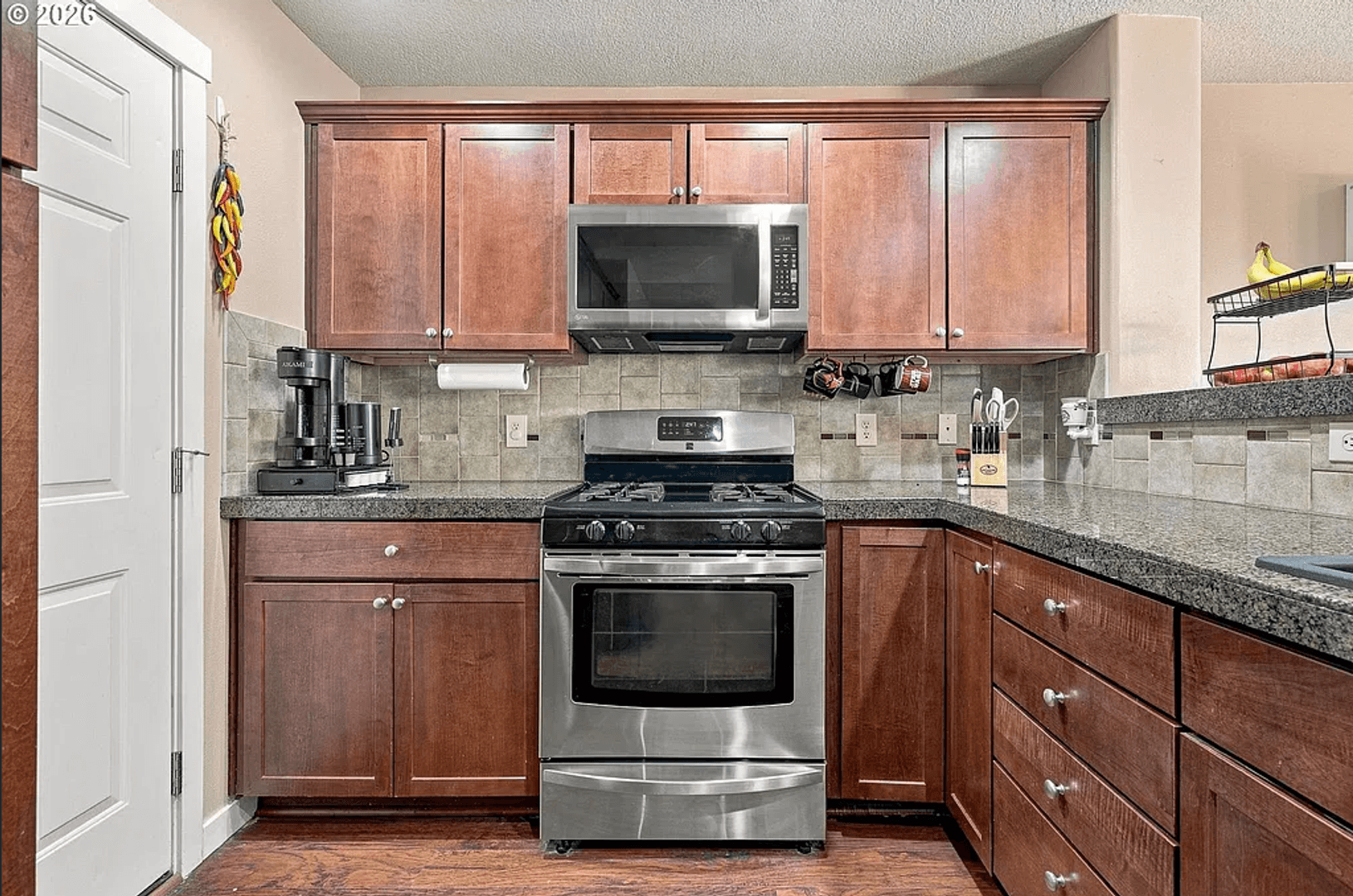 Canby House: 828 NW 1st Ave.