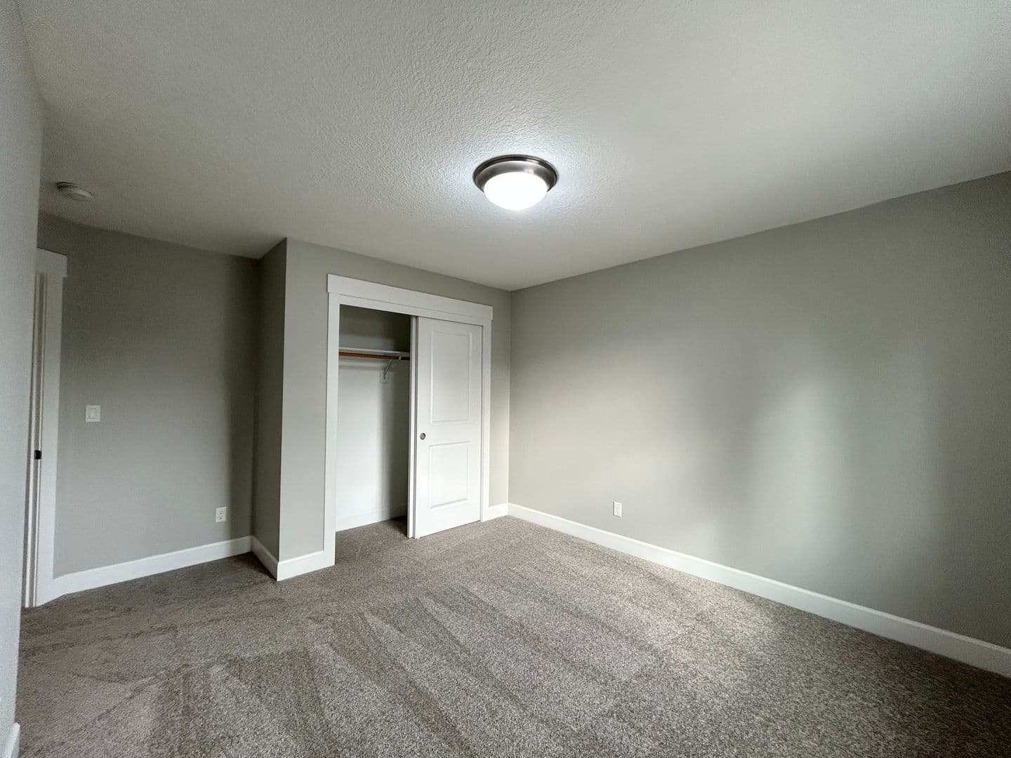 Hillsboro House: 113 NE 30th Ave