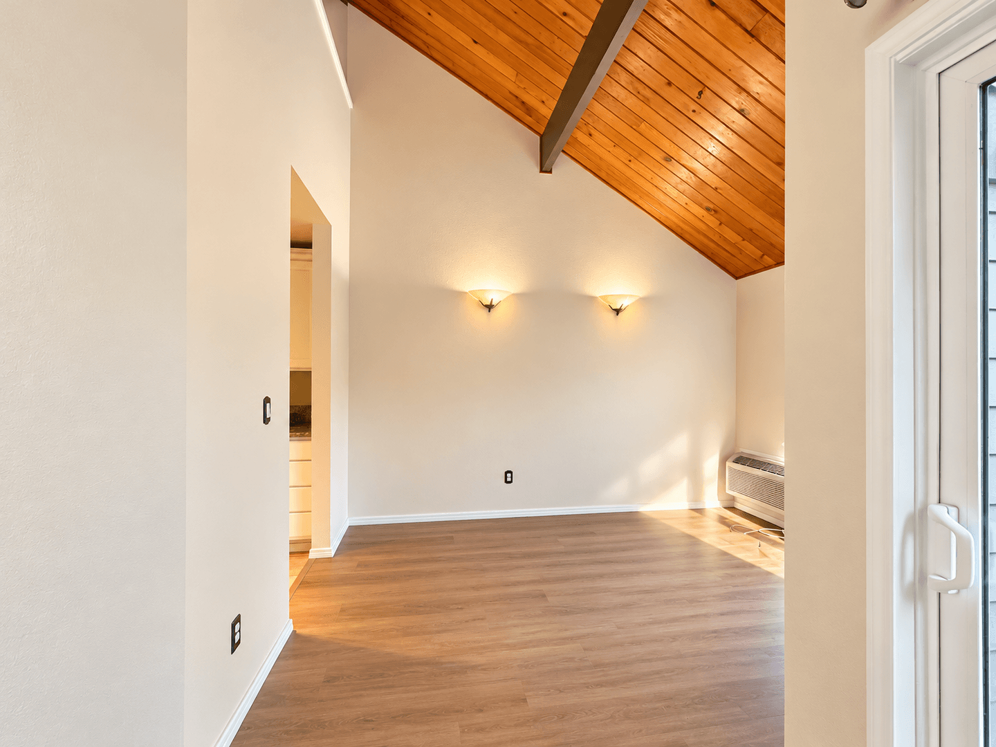 Lake Oswego House: 4643 Lakeview Blvd.