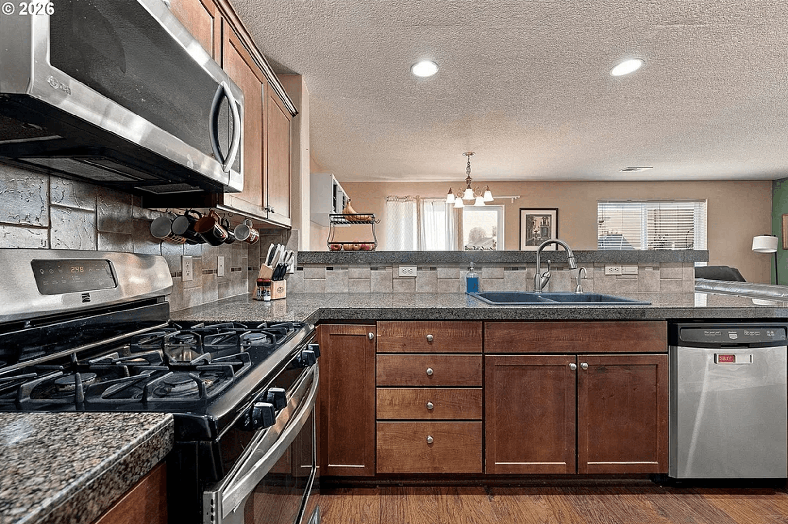 Canby House: 828 NW 1st Ave.