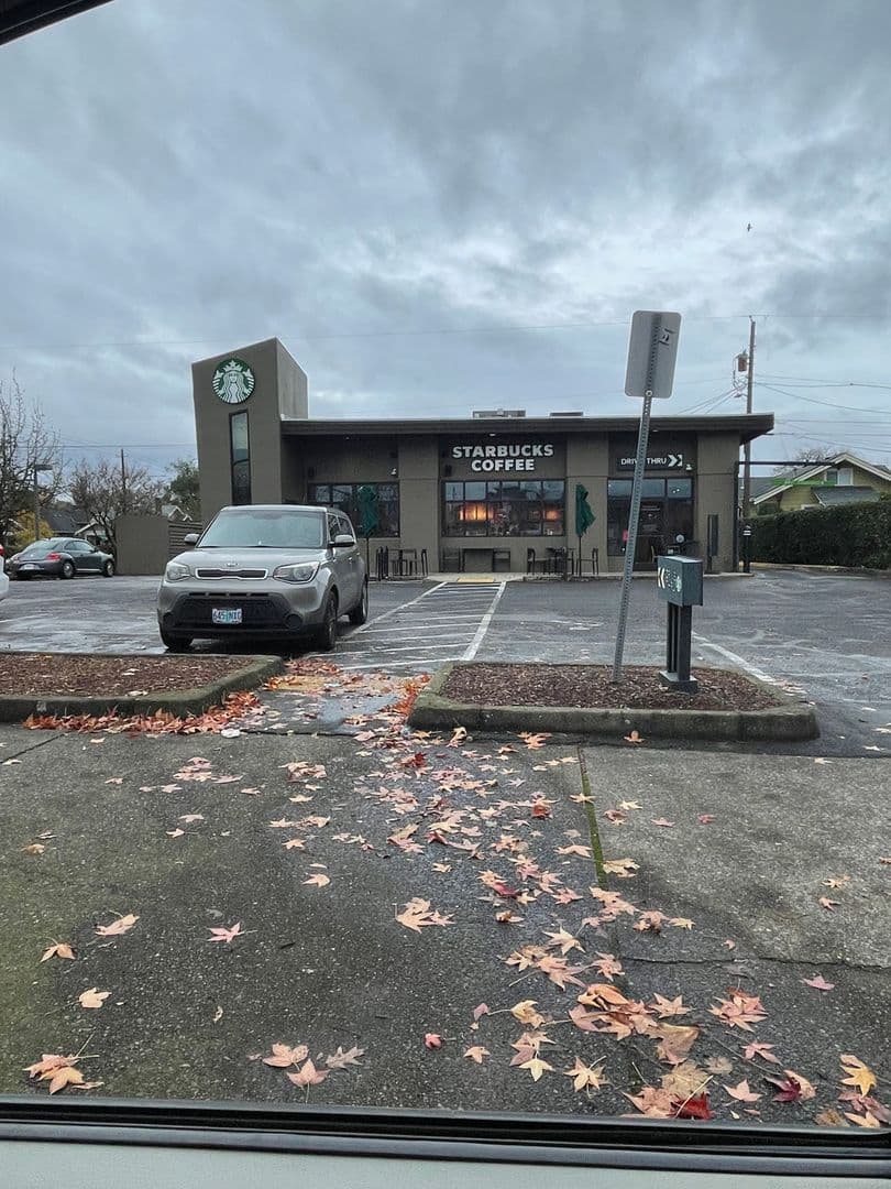 Portland Apartment: 420 NE Simpson St.