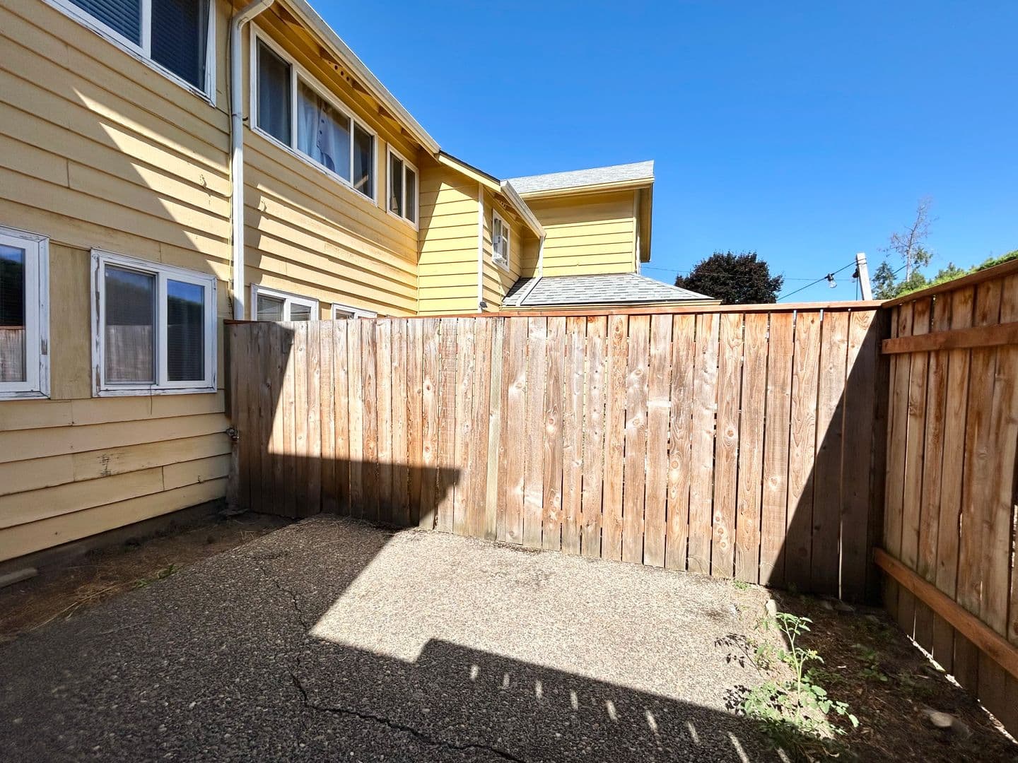 Hillsboro Apartment: 1206-1262 SE Maple St.
