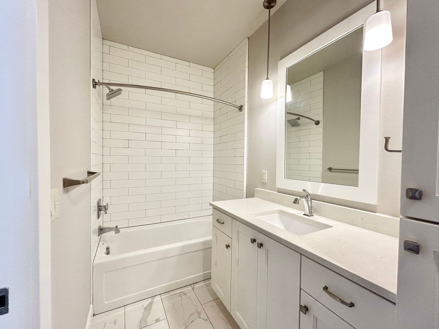 Portland House: 1805 SE Madison St. #203