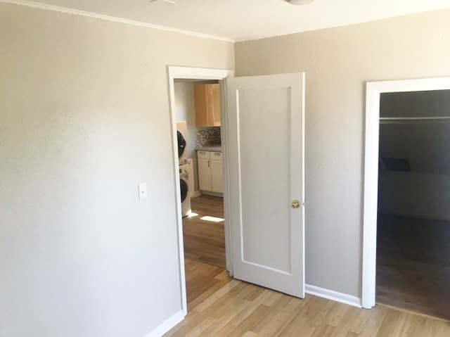 Portland Apartment: 9840 N. Lombard St.