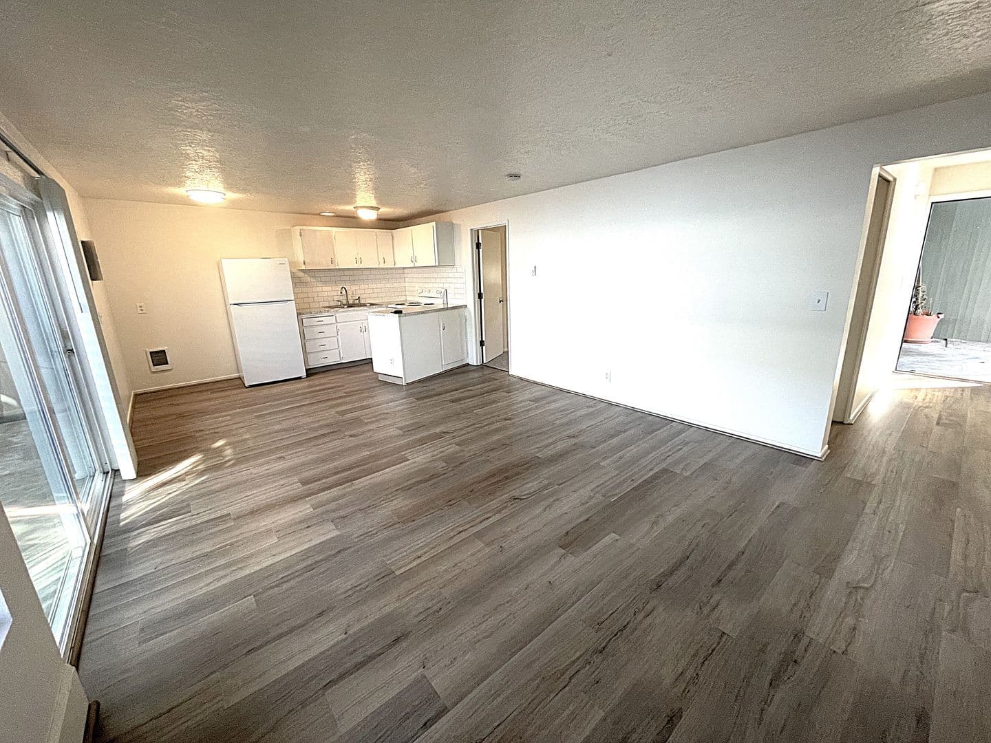 Portland Apartment: 4321-4331 & 4342 1-8 SE 27th Ave.