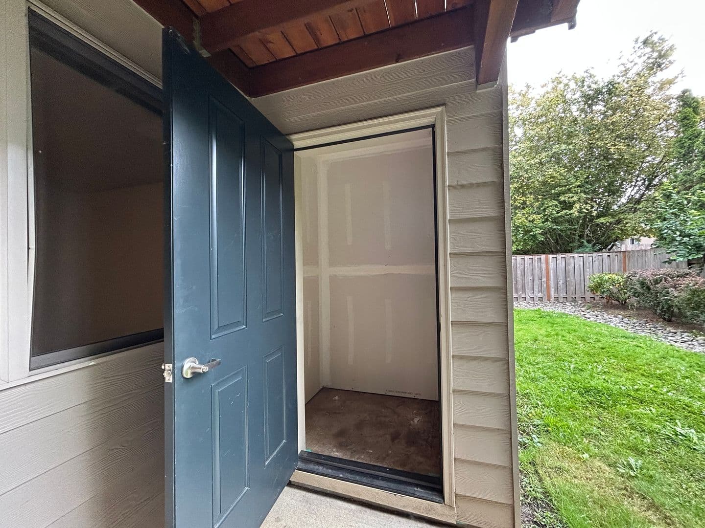 Beaverton Apartment: 18990 - 18996 SW Johnson St.