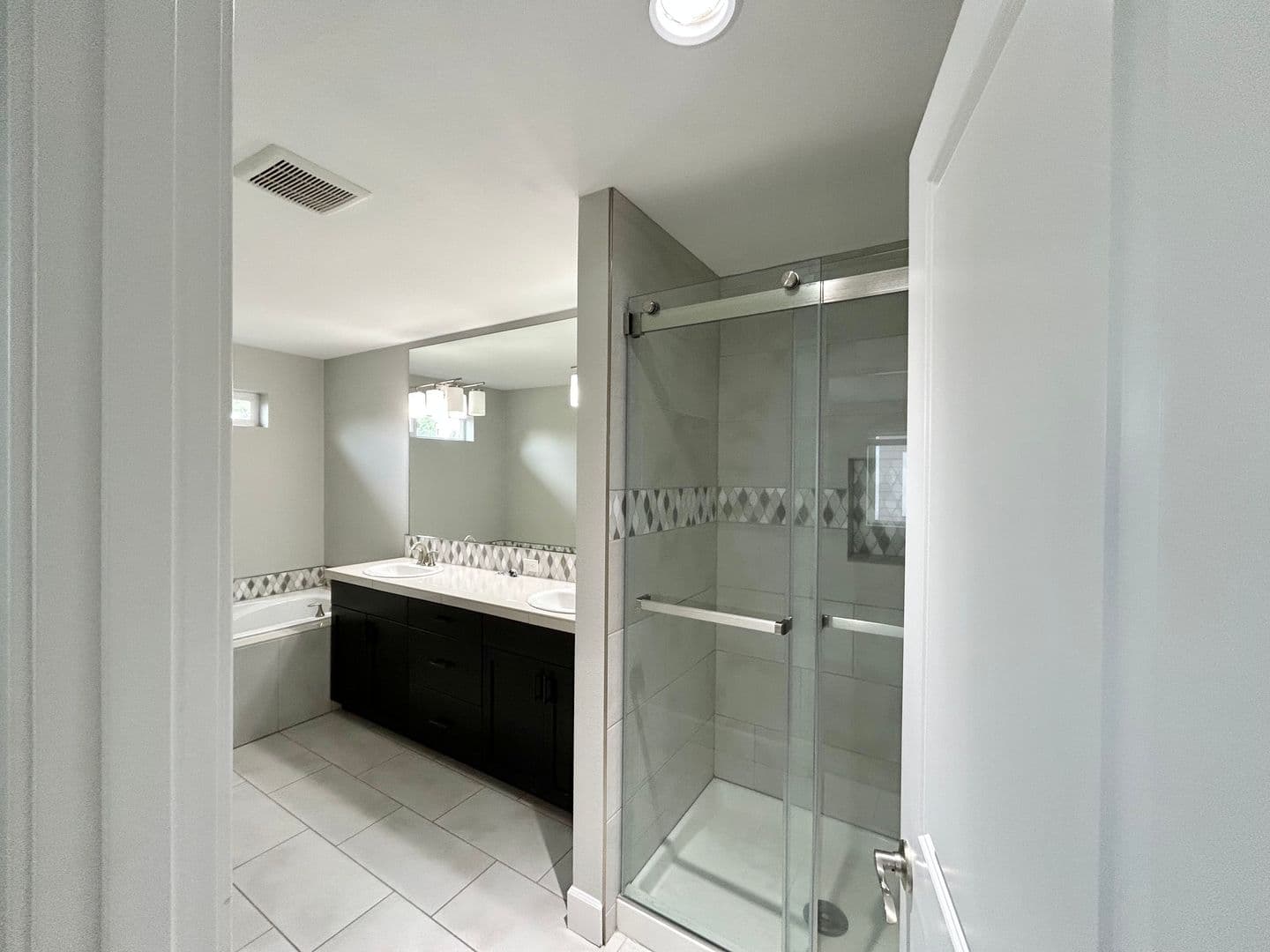 Hillsboro House: 113 NE 30th Ave