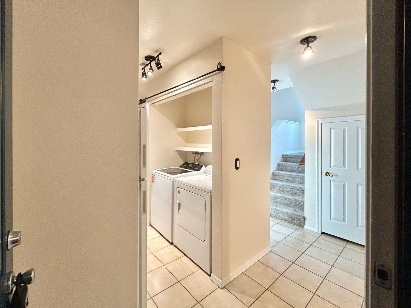Lake Oswego House: 4643 Lakeview Blvd.