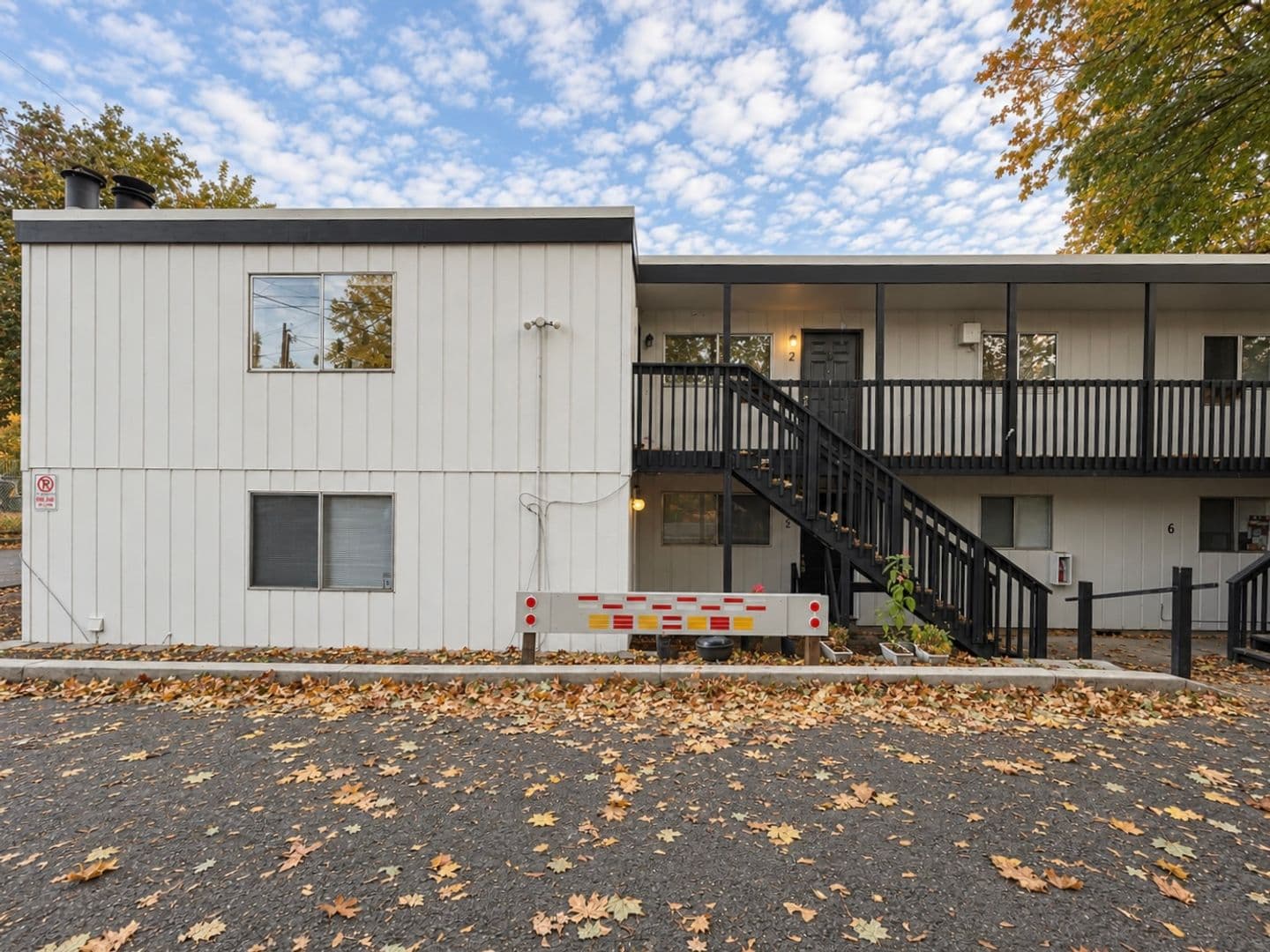 Portland Apartment: 8040 SW 19th Avenue