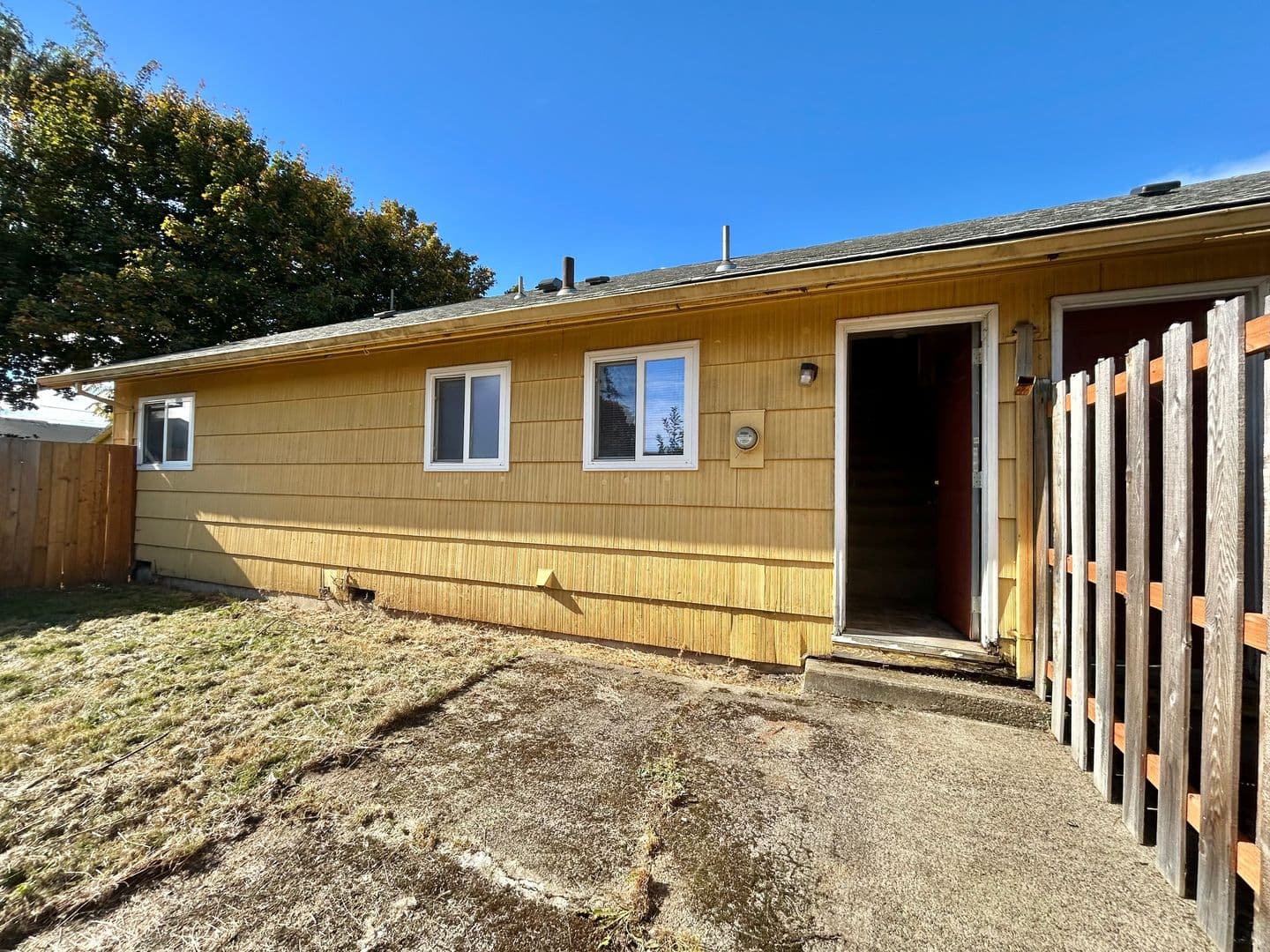 Hillsboro Apartment: 1206-1262 SE Maple St.