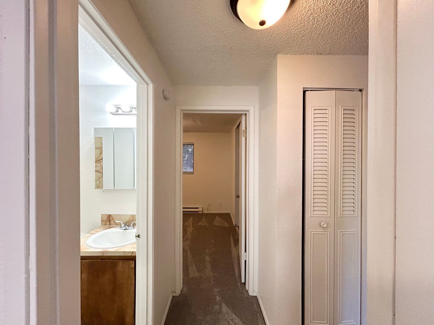 Portland Apartment: 8040 SW 19th Avenue