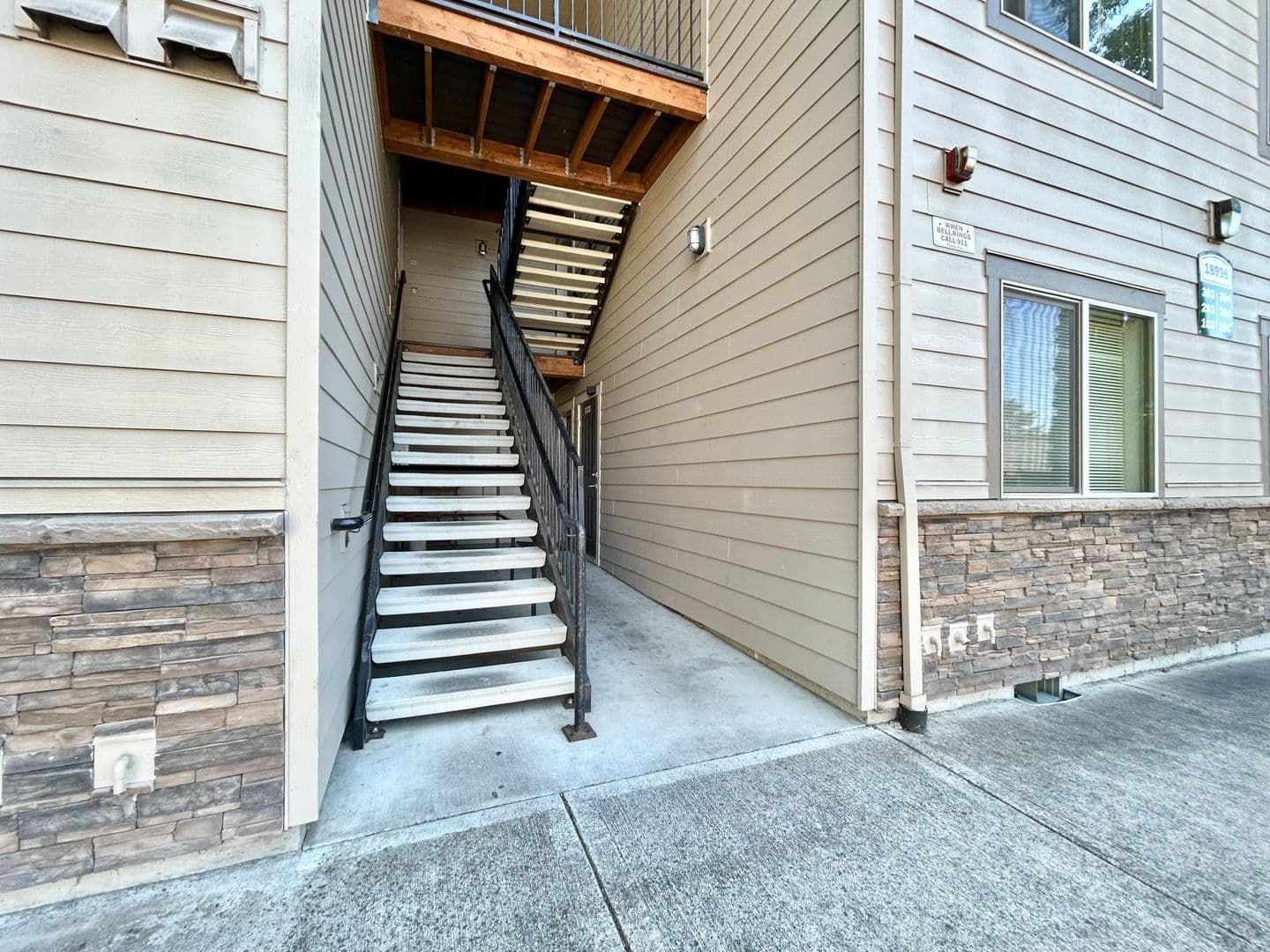 Beaverton Apartment: 18990 - 18996 SW Johnson St.