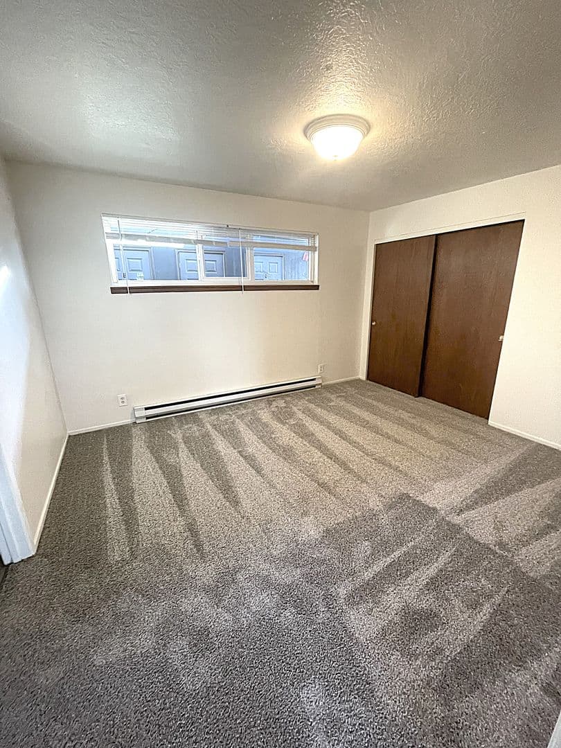 Portland Apartment: 4321-4331 & 4342 1-8 SE 27th Ave.