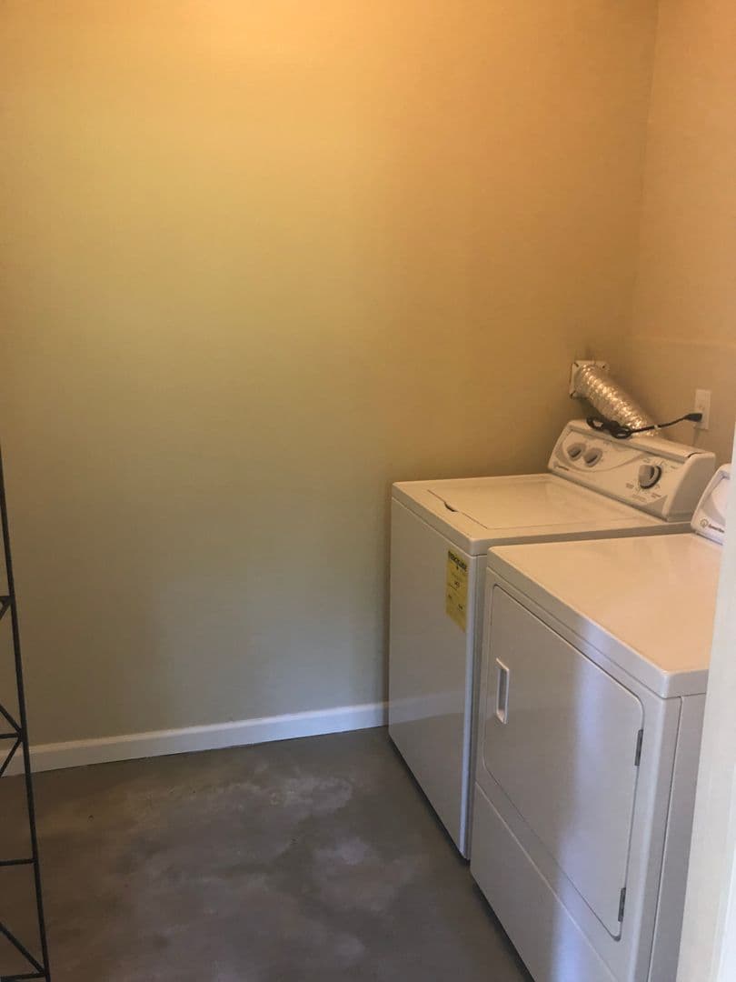Portland Apartment: 4737 SE 28th Ave.