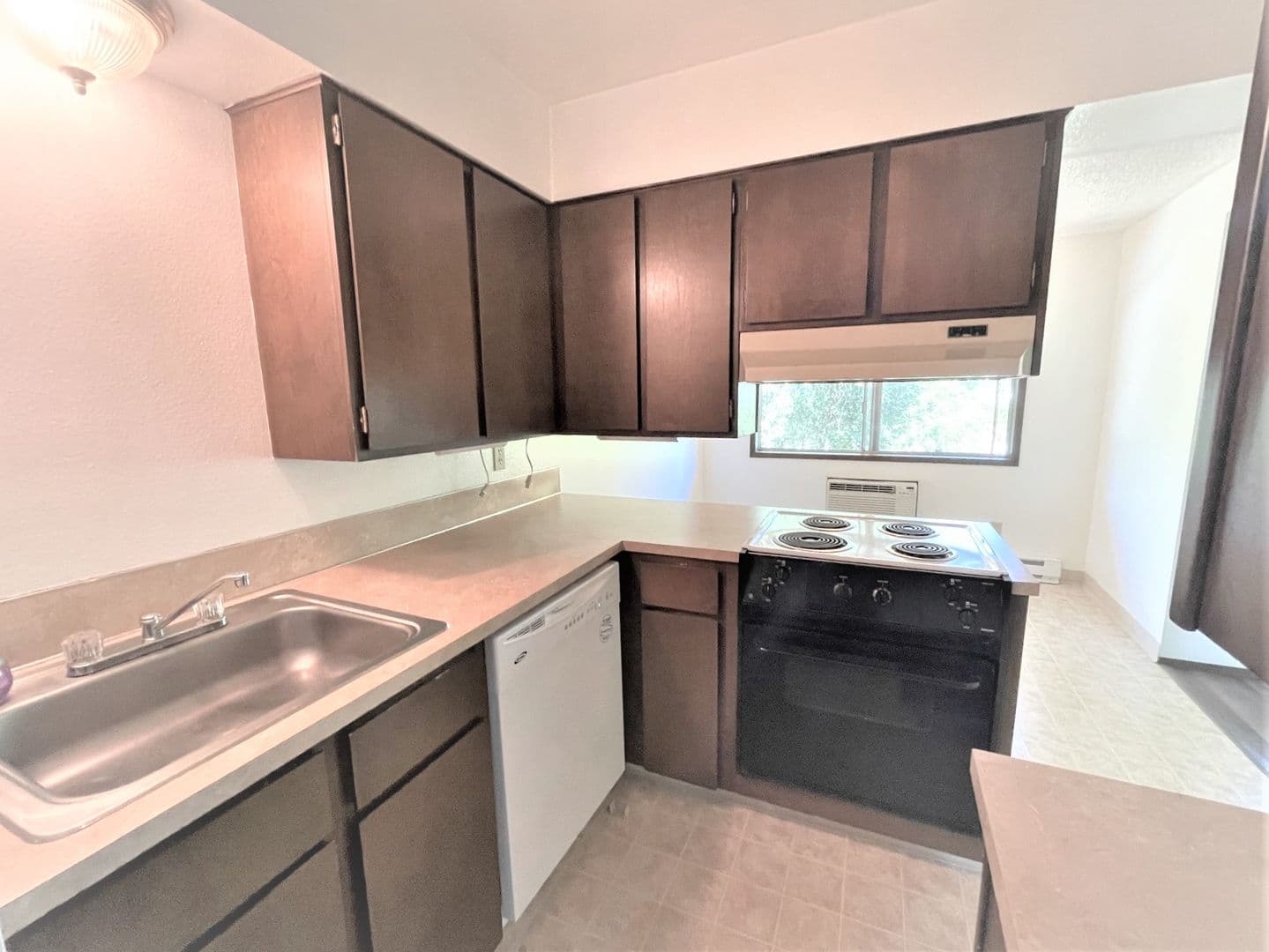 Portland Apartment: 10503-10509 E Burnside St.