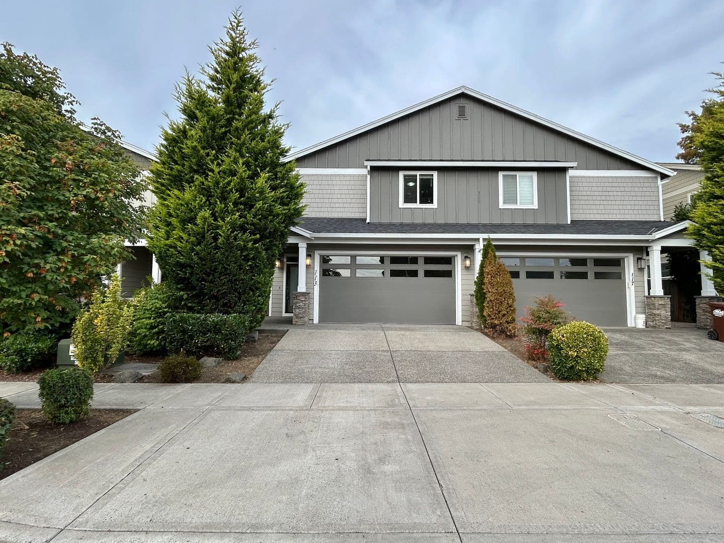 Hillsboro House: 113 NE 30th Ave