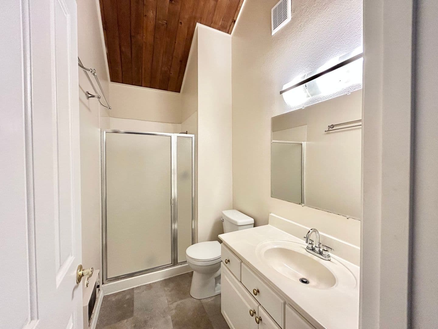 Lake Oswego House: 4643 Lakeview Blvd.