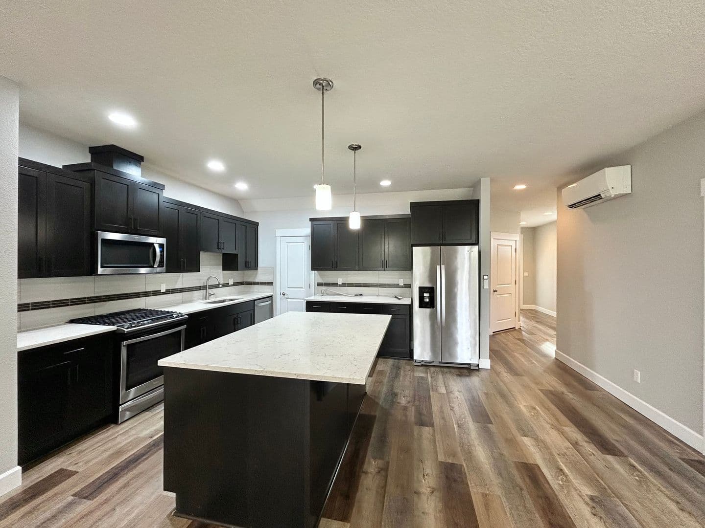 Hillsboro House: 113 NE 30th Ave