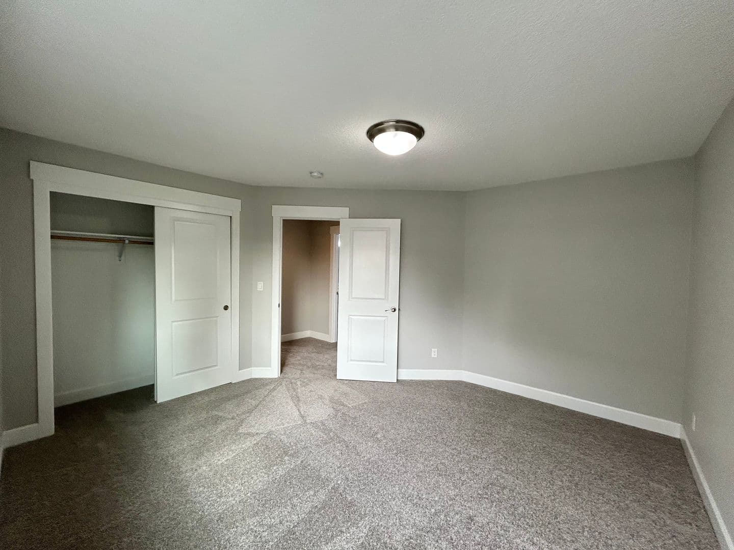 Hillsboro House: 113 NE 30th Ave