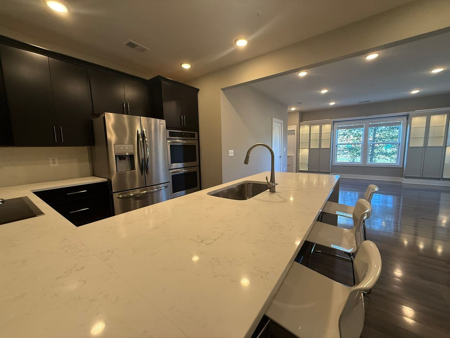 Ashburn House: 44860 Tiverton Square