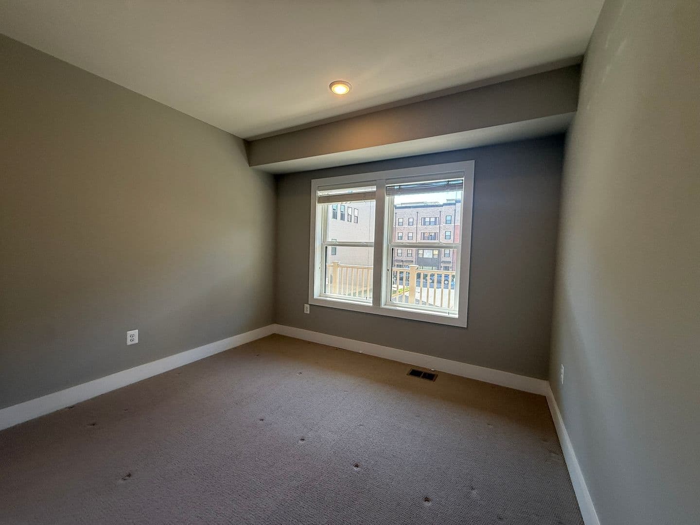 Ashburn House: 44860 Tiverton Square