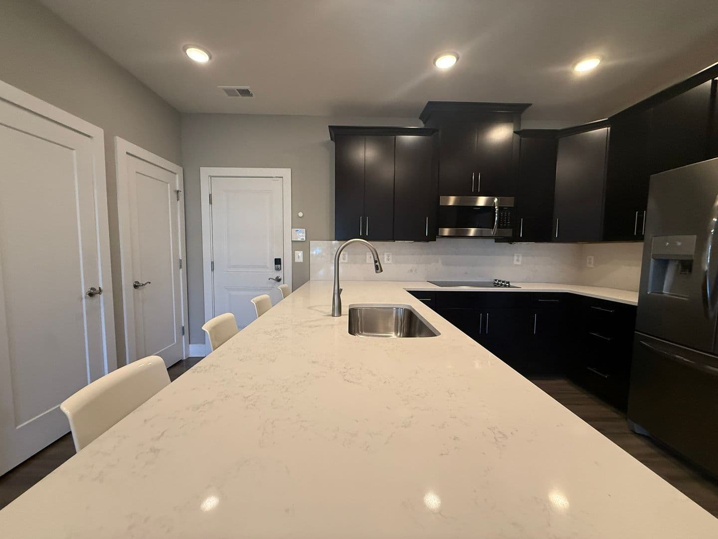 Ashburn House: 44860 Tiverton Square